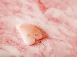 Gua sha : le geste, ses effets réels et ses limites